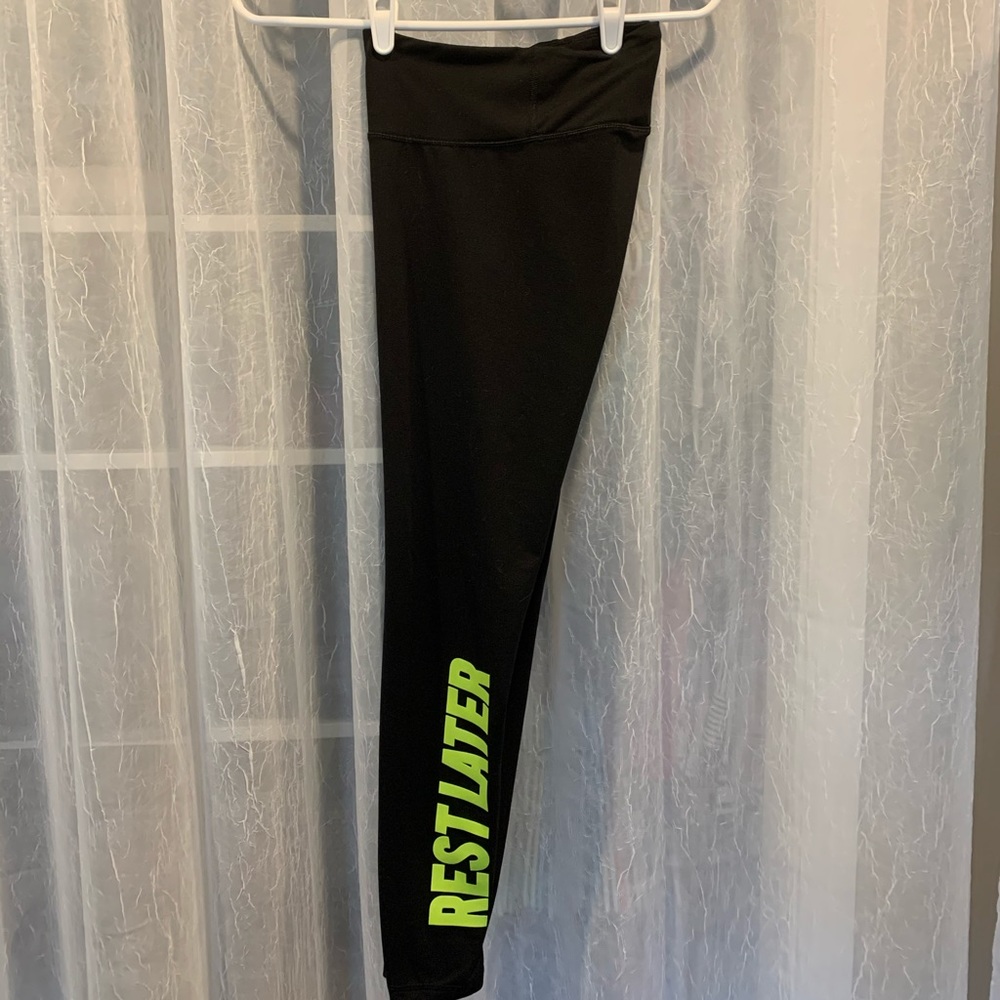 Old navy mid waisted leggings